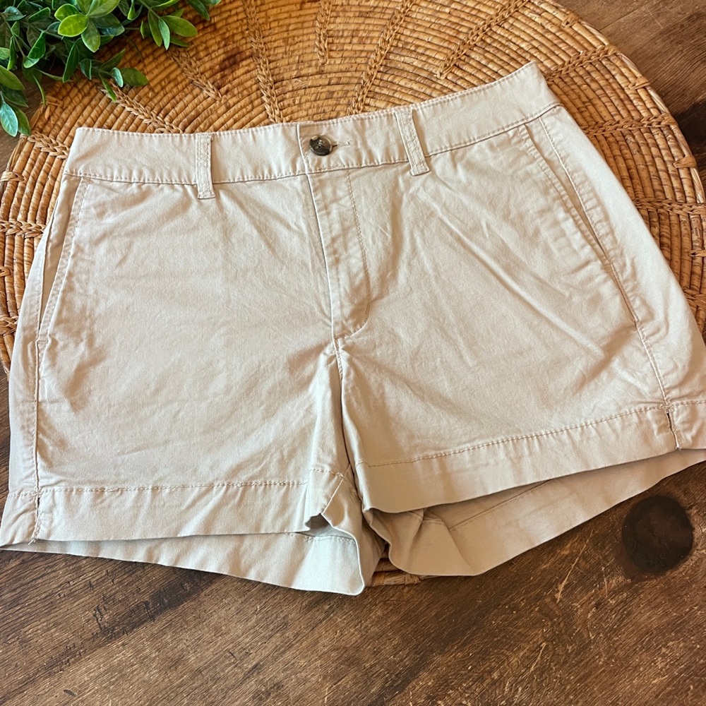Old Navy Women's Tan Khaki Shorts